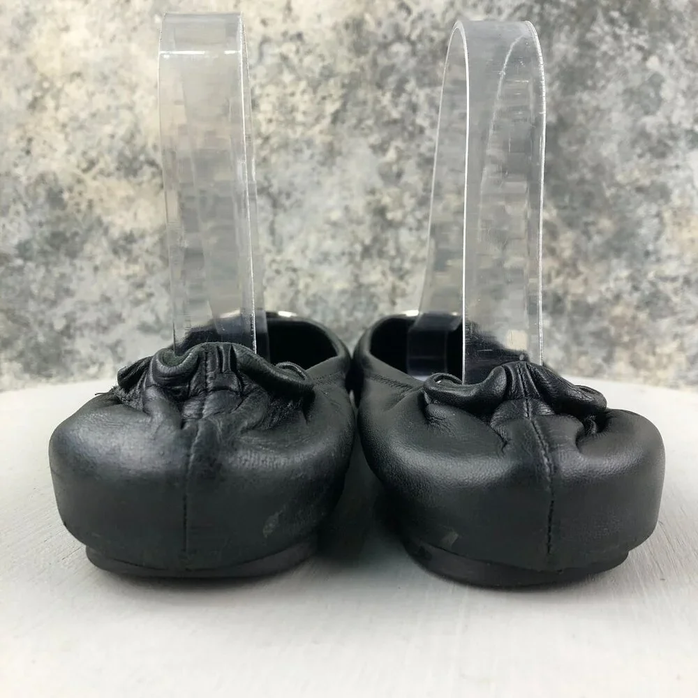 Tory Burch Women's Size 9** Reva Black Leather Closed Toe Medallion Flats FAIR